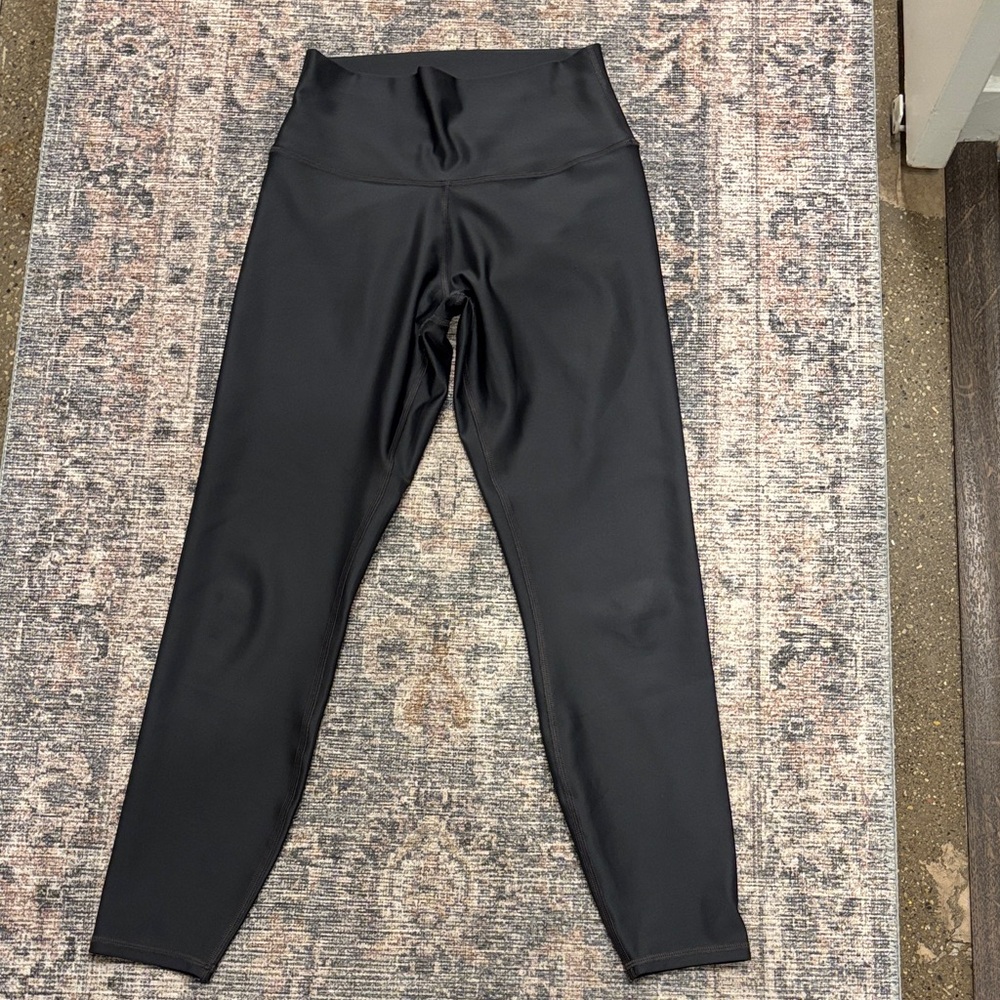 Alo 7/8 high-waist airlift legging. Size S. Anthracite color
